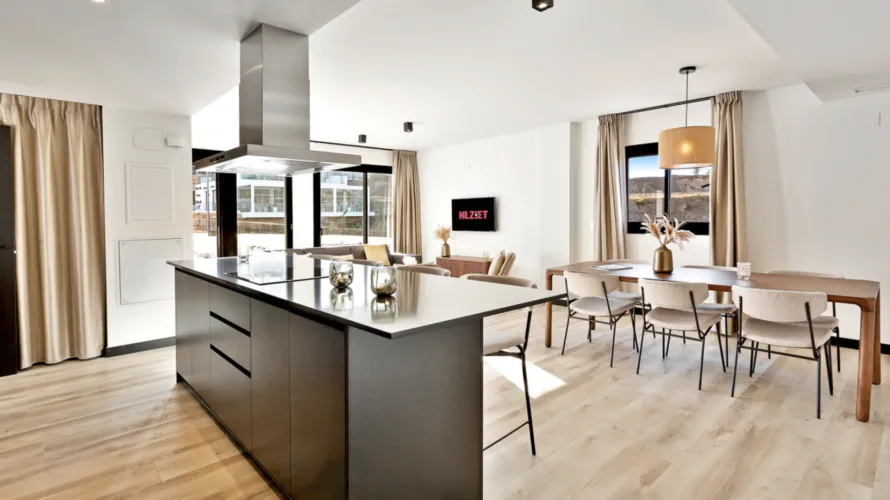 4 bedrooms apartment for sale , Mijas Costa, Spain No. 353 № 15