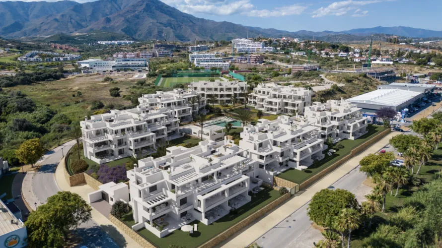 2 bedrooms apartment for sale , Estepona, Spain No. 383 № 8