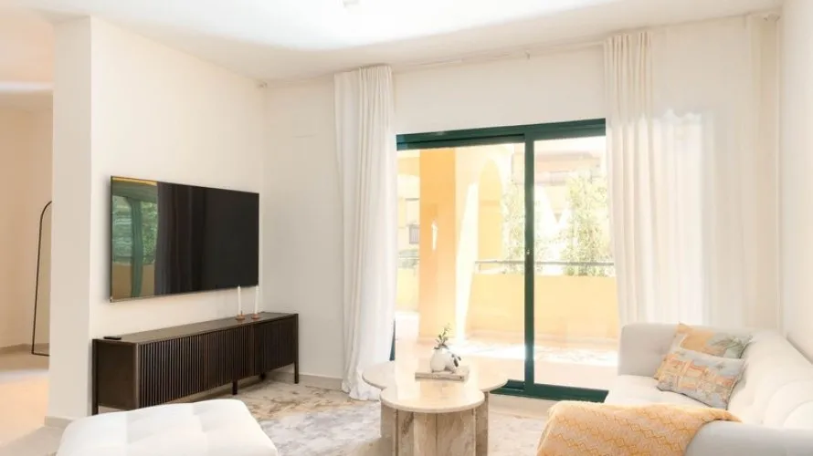 4 bedrooms apartment for sale , Cortes (San Pedro De Alcantara), Spain No. 723 № 3
