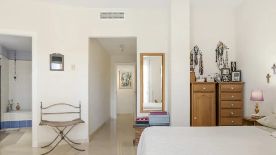 2 bedrooms apartment for sale , Cortes (San Pedro De Alcantara), Spain No. 790 № 12