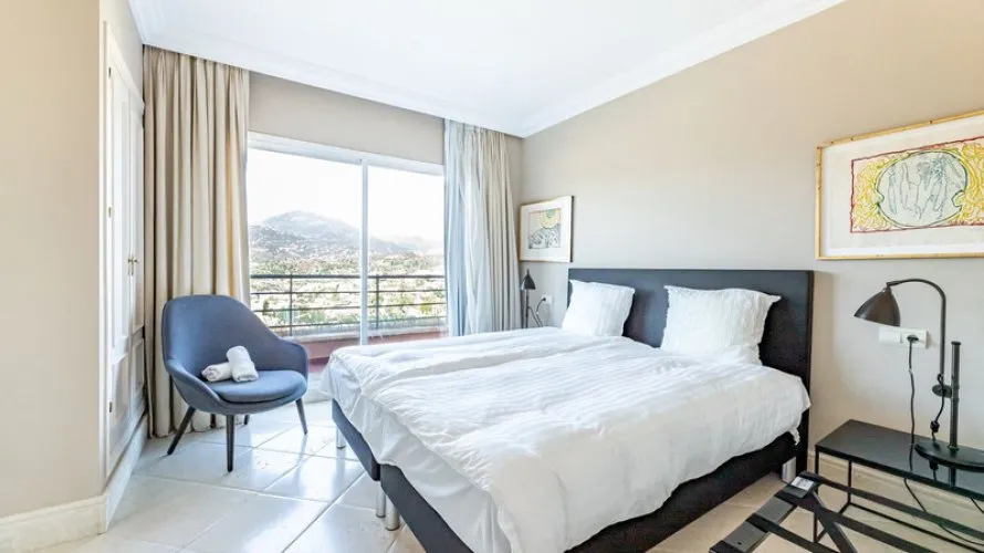 5 bedrooms penthouse for sale , Nueva Andalucia, Spain No. 271