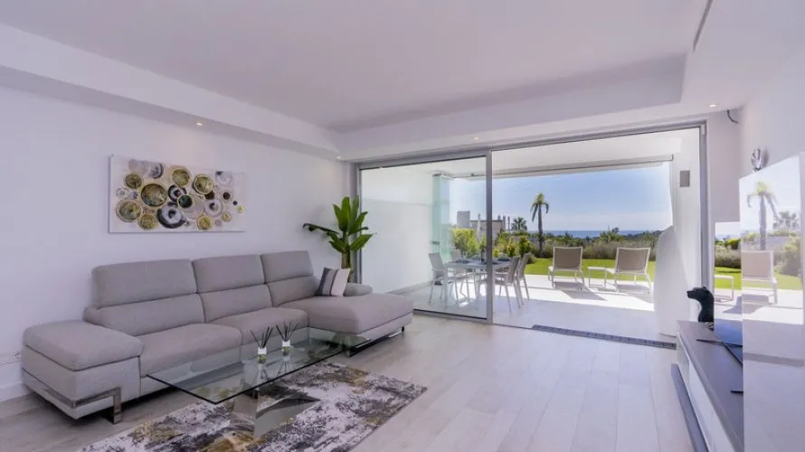 2 bedrooms apartment for sale , Estepona, Spain No. 654 № 25