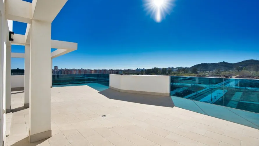 3 bedrooms apartment for sale , Fuengirola, Spain No. 130 № 2