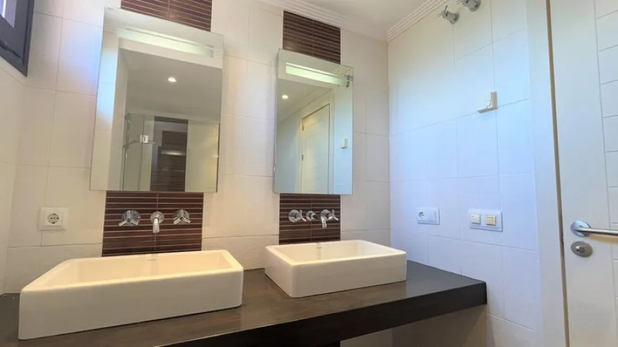 3 bedrooms penthouse for sale , Casares, Spain No. 553 № 7