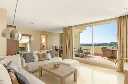 3 bedrooms apartment for sale , Benahavis, Spain No. 671