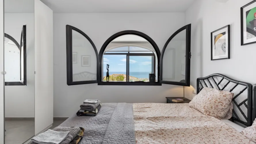 2 bedrooms apartment for sale , Mijas Costa, Spain No. 469 № 2