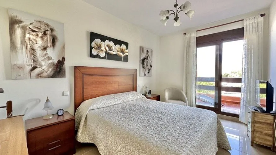 2 bedrooms apartment for sale , Estepona, Spain No. 282 № 5