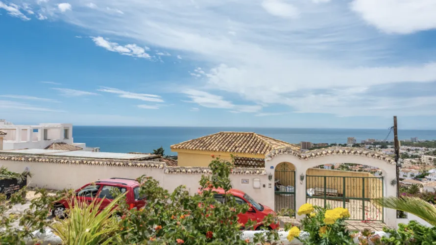 2 bedrooms apartment for sale , Mijas Costa, Spain No. 469 № 3