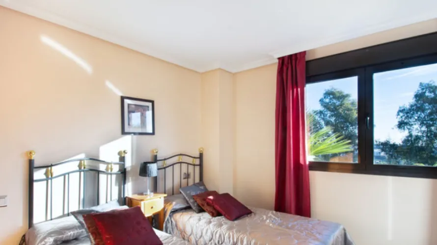 2 bedrooms apartment for sale , Estepona, Spain No. 694 № 10