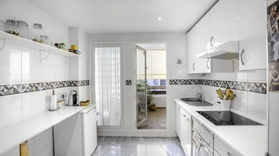 2 bedrooms penthouse for sale , Estepona, Spain No. 484 № 5