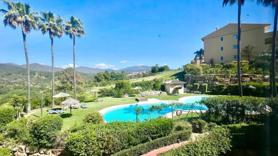 4 bedrooms duplex for sale , Estepona, Spain No. 640 № 6