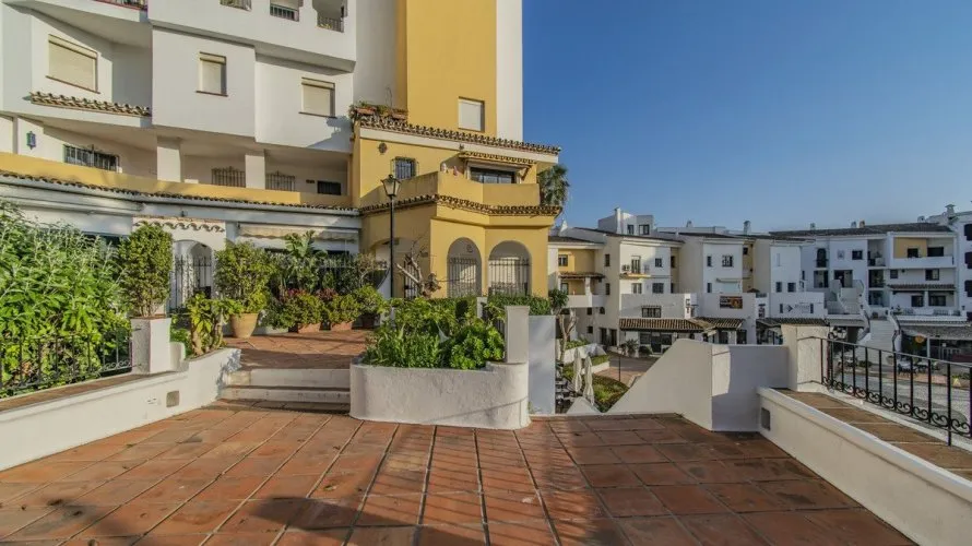 1 bedroom apartment for sale , Marbella, Spain No. 662 № 10