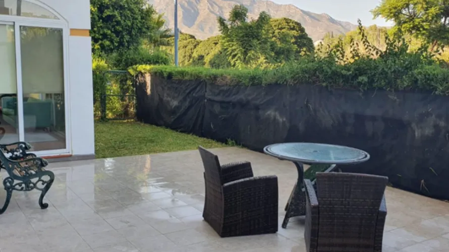 3 bedrooms apartment for sale , Nueva Andalucia, Spain No. 627 № 2