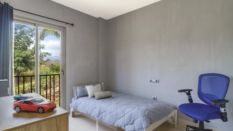 3 bedrooms apartment for sale , Estepona, Spain No. 473 № 7