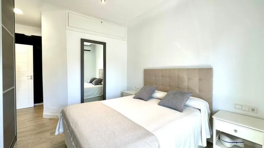 2 bedrooms apartment for sale , Estepona, Spain No. 444 № 5