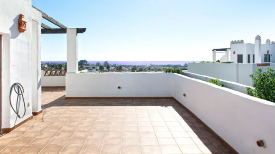 2 bedrooms duplex for sale , Estepona, Spain No. 695 № 5