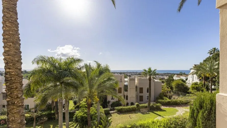 2 bedrooms apartment for sale , Estepona, Spain No. 654 № 17