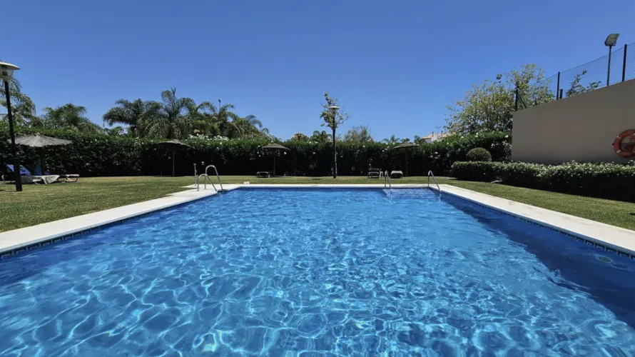 2 bedrooms apartment for sale , Estepona, Spain No. 781 № 4