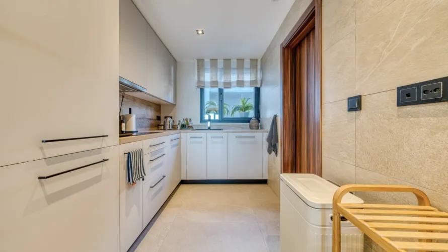 2 bedrooms apartment for sale , Marbella, Spain No. 582 № 12