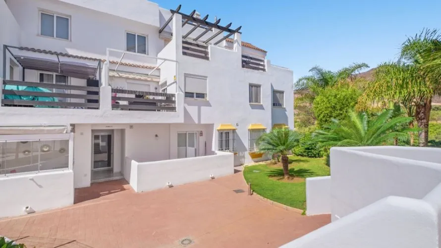 2 bedrooms apartment for sale , Estepona, Spain No. 647 № 22