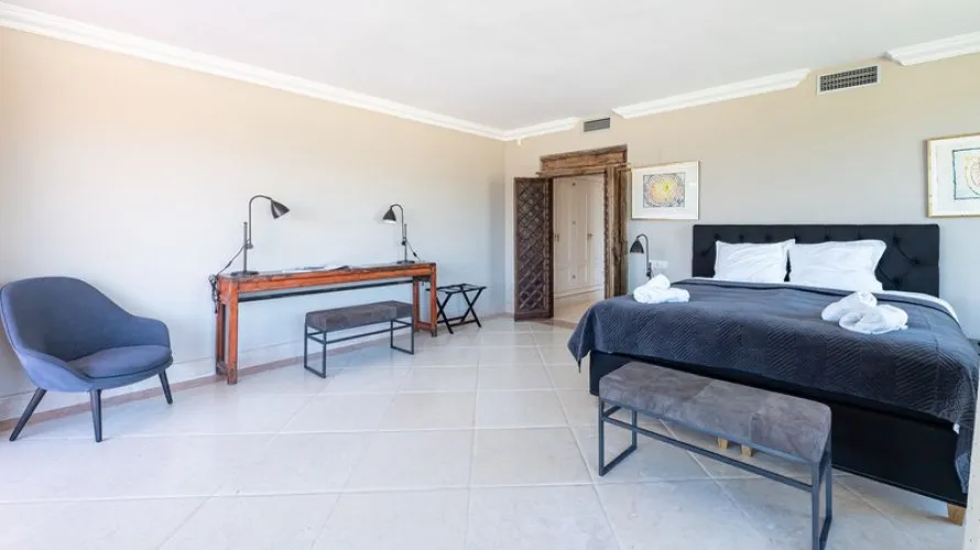 5 bedrooms penthouse for sale , Nueva Andalucia, Spain No. 271 № 27