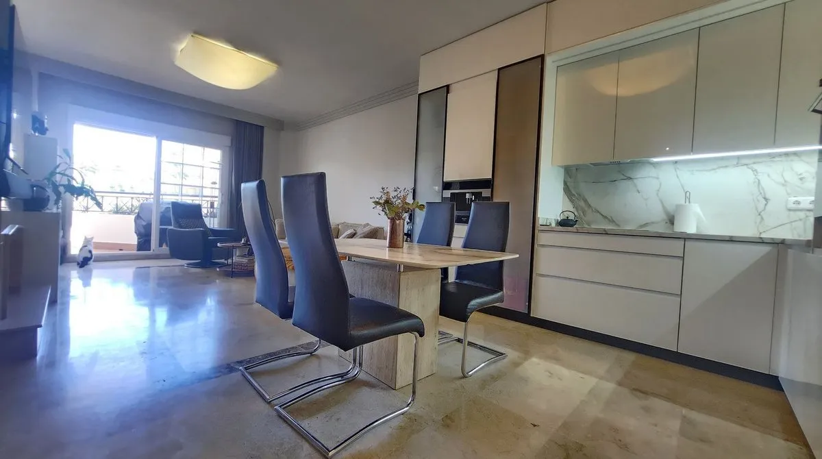 3 bedrooms apartment for sale , Nueva Andalucia, Spain No. 599