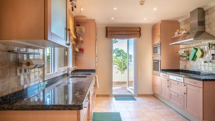 3 bedrooms duplex for sale , Nueva Andalucia, Spain No. 475 № 8