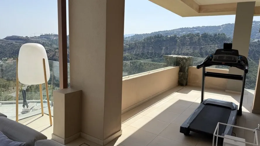 4 bedrooms apartment for sale , La Quinta, Spain No. 728 № 4