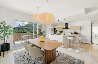 3 bedrooms apartment for sale , Benahavis, Spain No. 690