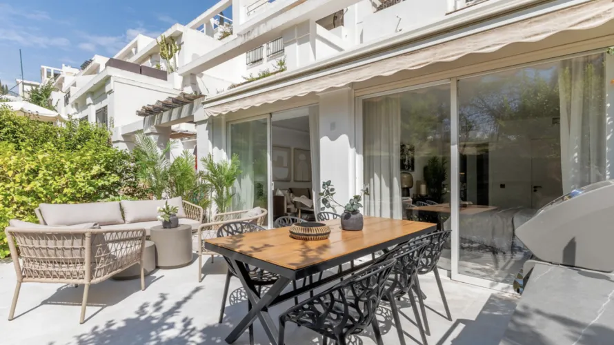 3 bedrooms apartment for sale , Nueva Andalucia, Spain No. 580 № 3