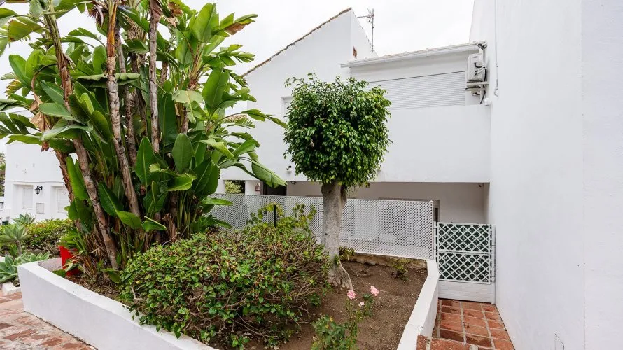 2 bedrooms apartment for sale , Estepona, Spain No. 774 № 9