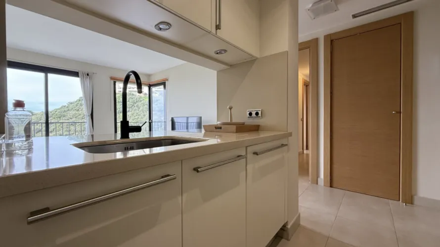 2 bedrooms apartment for sale , Marbella, Spain No. 538 № 15