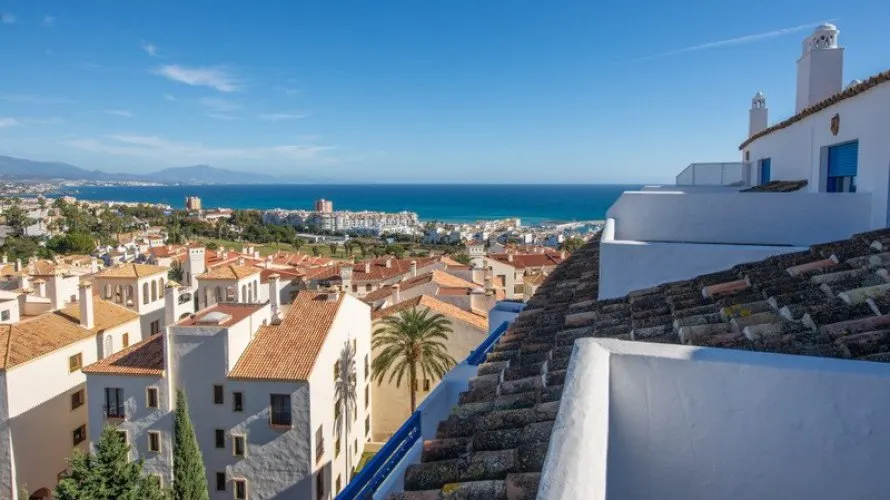 2 bedrooms duplex for sale , Manilva, Spain No. 410 № 1