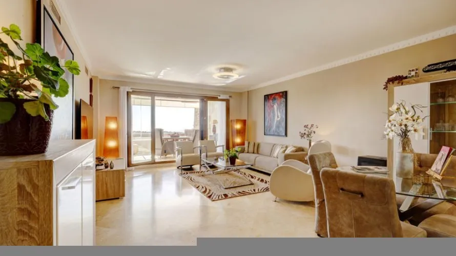2 bedrooms apartment for sale , Estepona, Spain No. 653 № 11