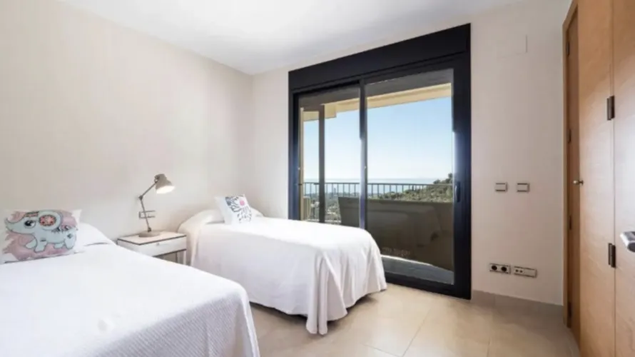 2 bedrooms apartment for sale , Marbella, Spain No. 538 № 6