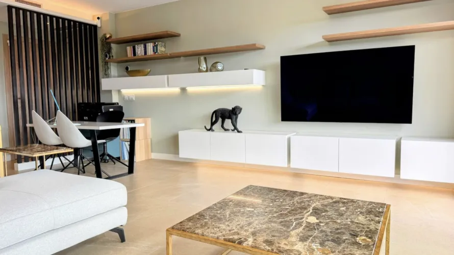 2 bedrooms apartment for sale , Mijas Costa, Spain No. 607 № 1