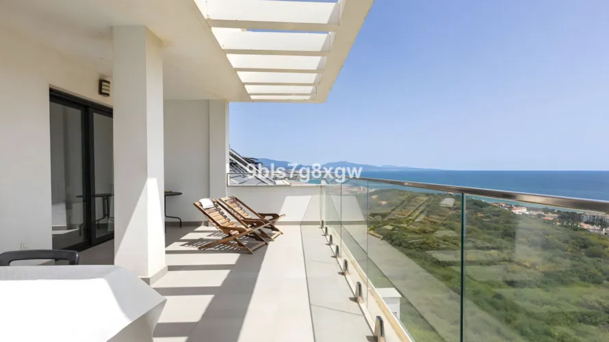 2 bedrooms penthouse for sale , Manilva, Spain No. 672 № 8