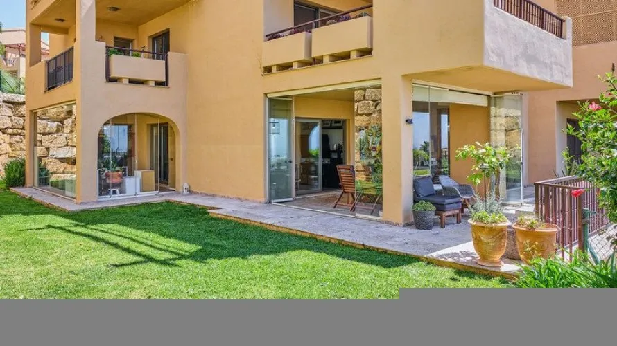 3 bedrooms apartment for sale , Benahavis, Spain No. 673 № 3