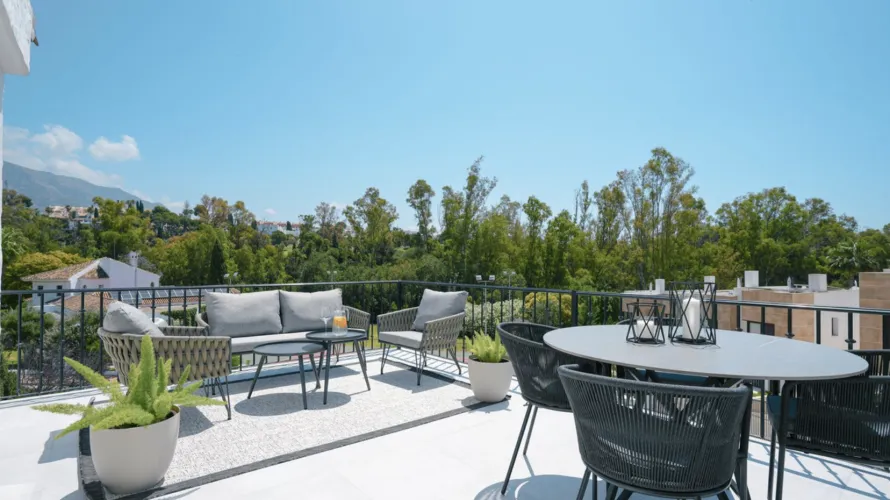 3 bedrooms penthouse for sale , Marbella, Spain No. 453 № 2