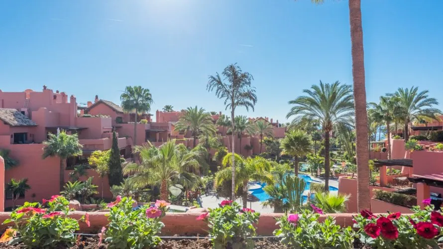 3 bedrooms duplex for sale , Estepona, Spain No. 243 № 25