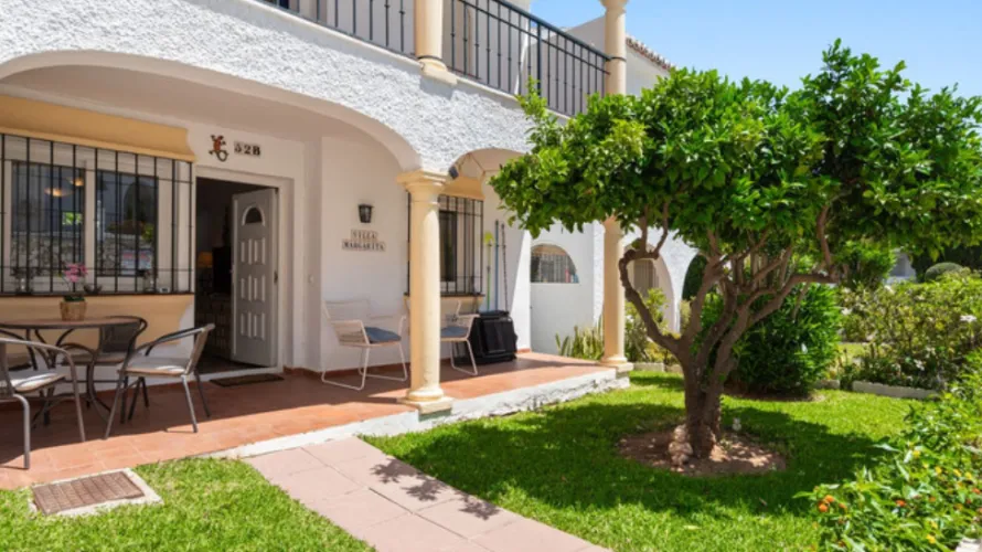 2 bedrooms apartment for sale , Fuengirola, Spain No. 687 № 17