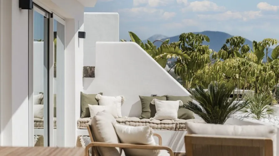 3 bedrooms apartment for sale , Nueva Andalucia, Spain No. 513 № 9