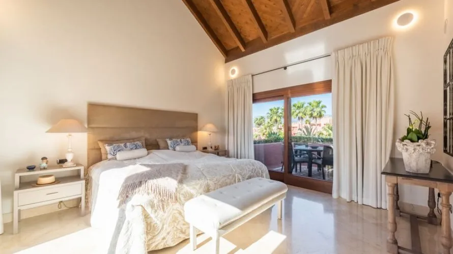 3 bedrooms duplex for sale , Estepona, Spain No. 244 № 8