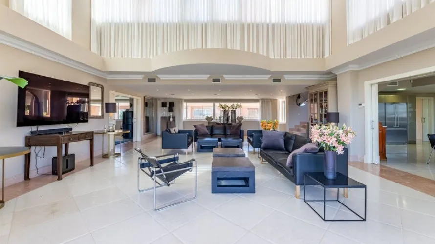 5 bedrooms penthouse for sale , Nueva Andalucia, Spain No. 271 № 17