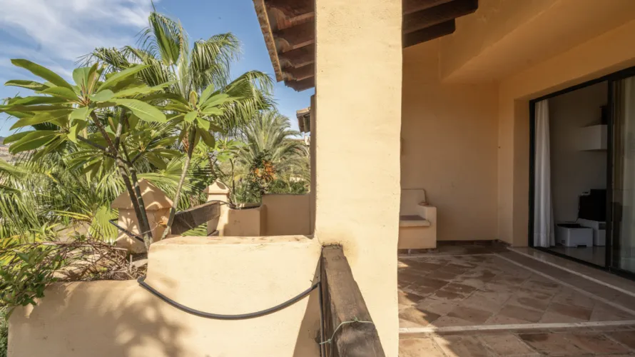 2 bedrooms apartment for sale , Estepona, Spain No. 451 № 8