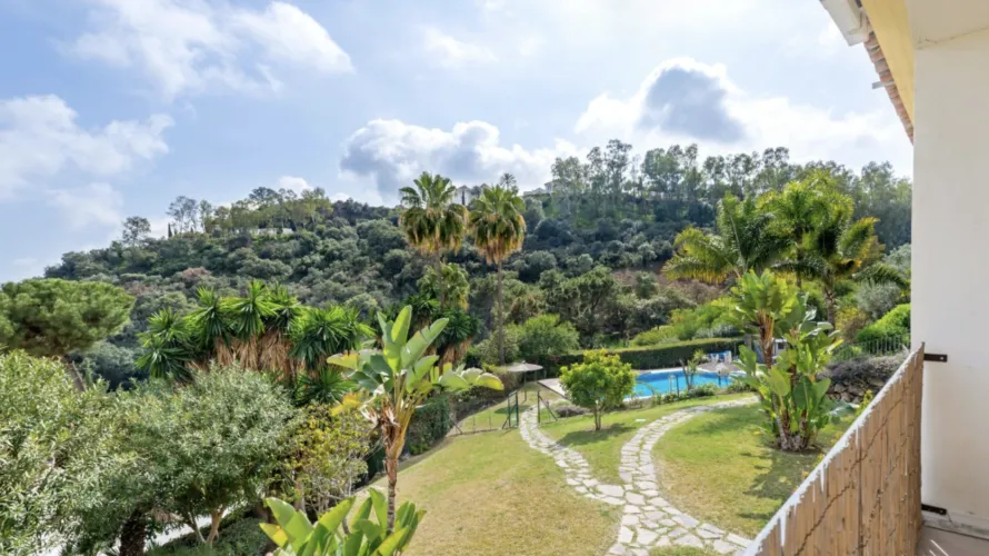 3 bedrooms apartment for sale , Benahavis, Spain No. 690 № 5