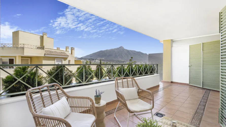 1 bedroom apartment for sale , Nueva Andalucia, Spain No. 519 № 10