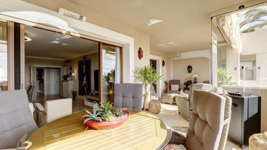 2 bedrooms apartment for sale , Estepona, Spain No. 653 № 8