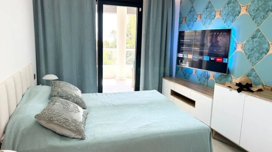 3 bedrooms apartment for sale , La Quinta, Spain No. 797 № 11