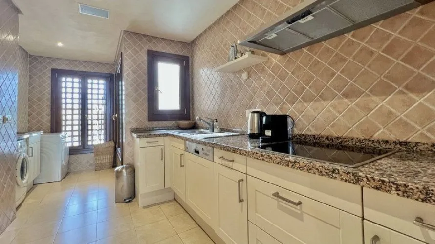 3 bedrooms penthouse for sale , Estepona, Spain No. 389 № 7